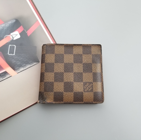 Louis Vuitton Men's Wallet (Damier Eben, Leather, Used)  Louis vuitton  mens wallet, Louis vuitton men, Louis vuitton